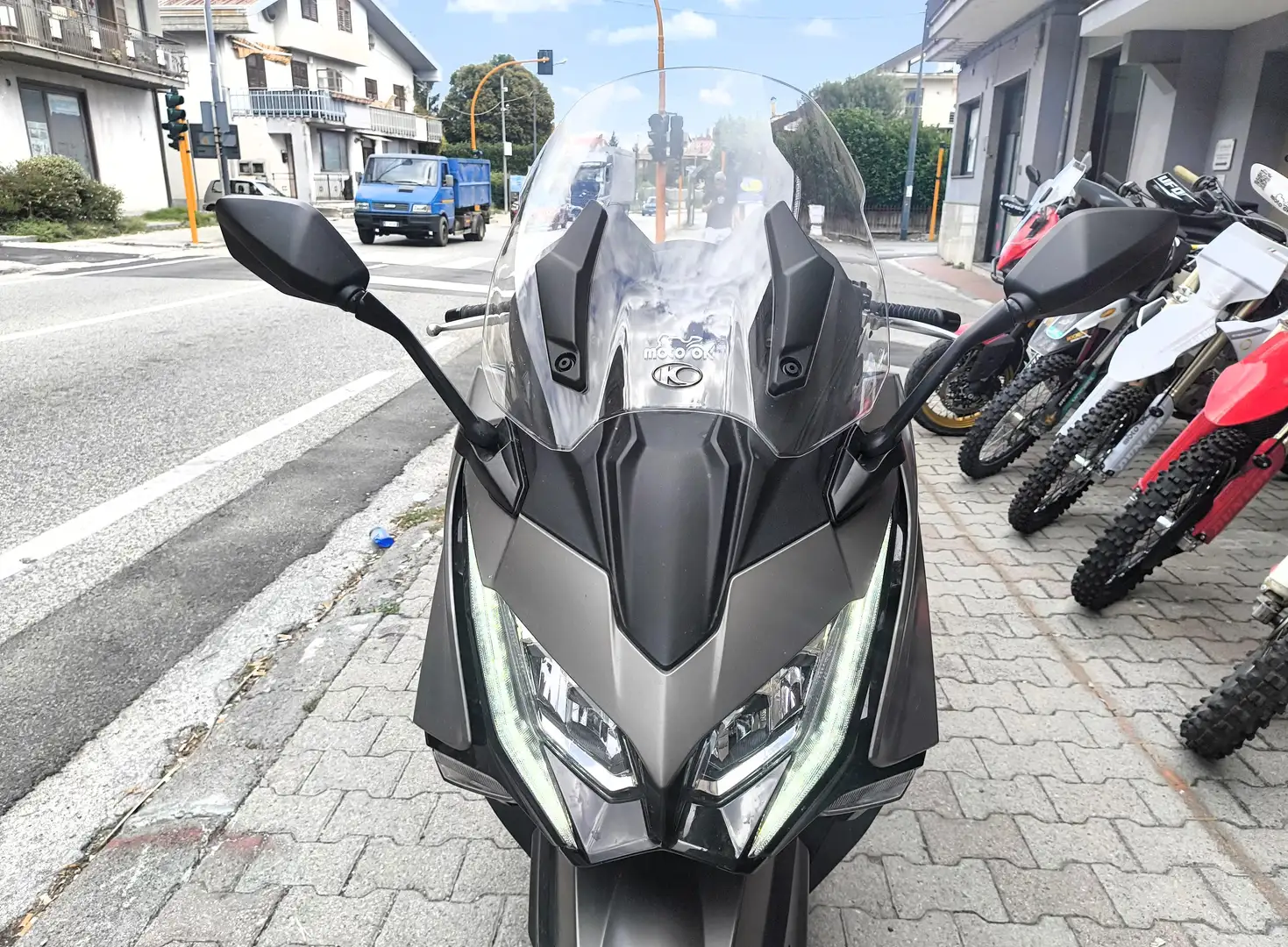Kymco AK 550 Premium Grigio - 2