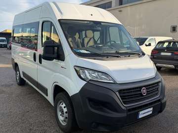 2.3 M-J PASSO MEDIO AUTOVETTURA PANORAMA 9 POSTI