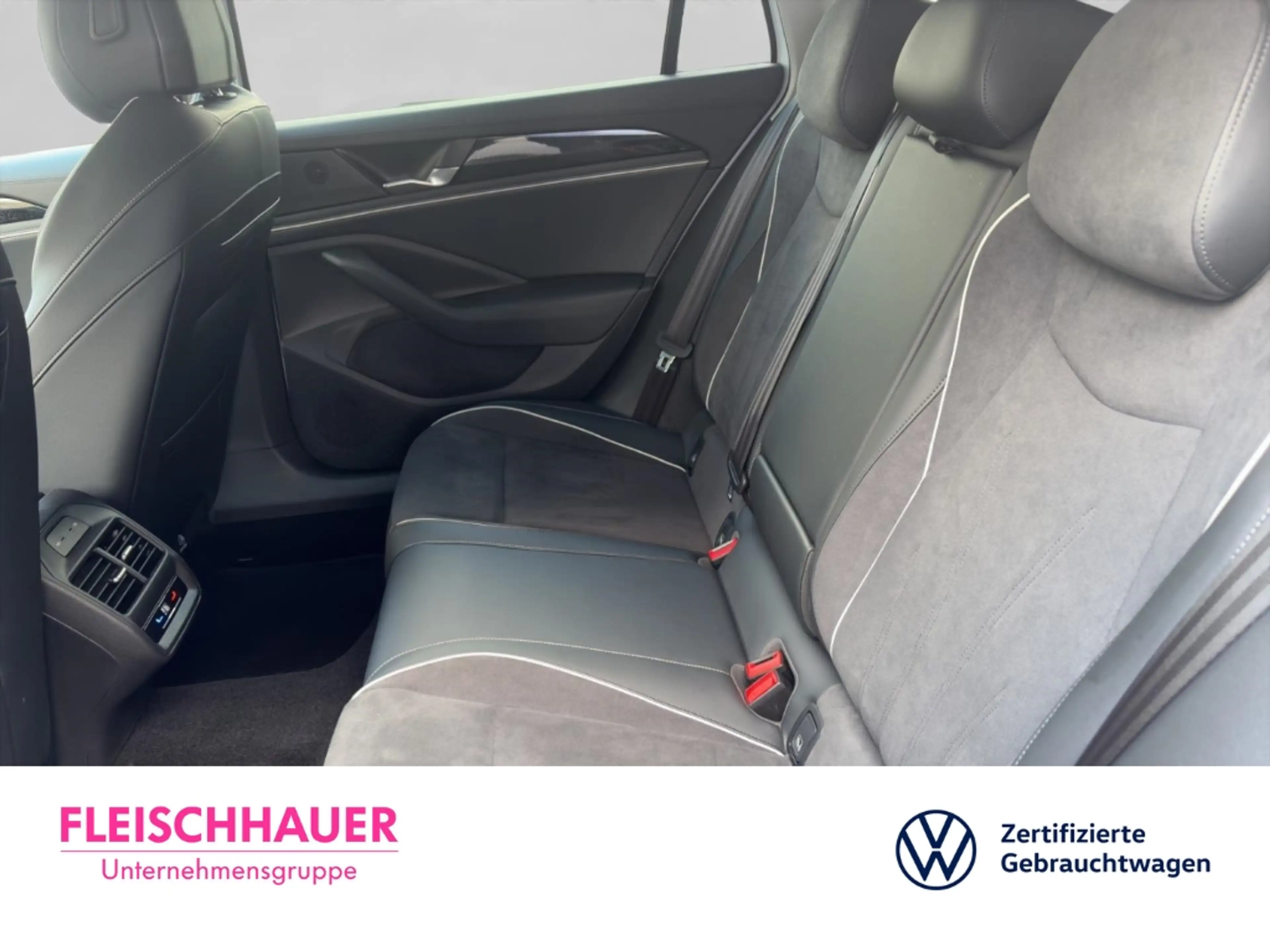 Volkswagen Passat Variant 1.5 eTSI DSG AHK-klappbar Navi VC 360 Kamera NW-Ga — photo 11