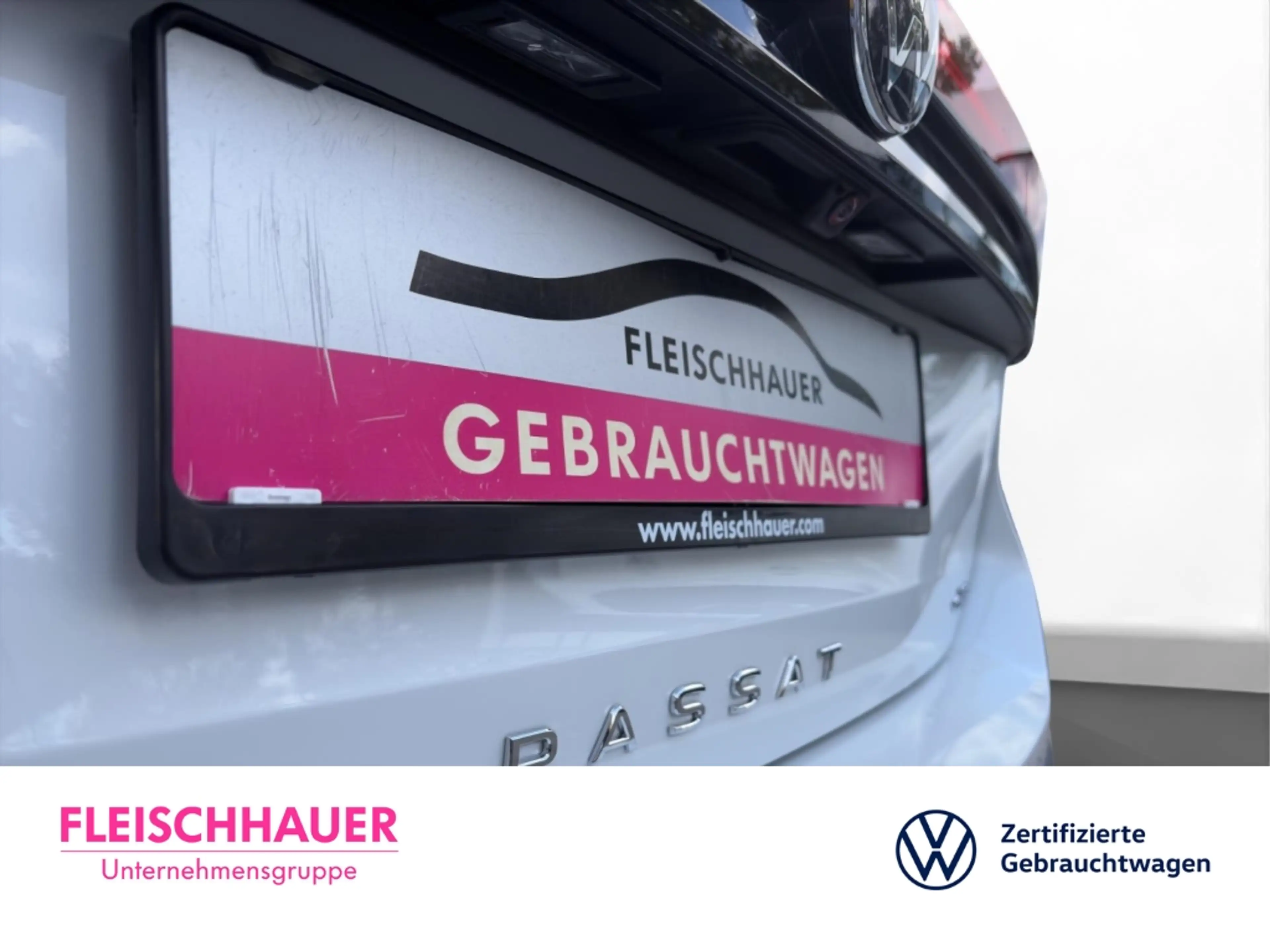 Volkswagen Passat Variant 1.5 eTSI DSG AHK-klappbar Navi VC 360 Kamera NW-Ga — photo 8