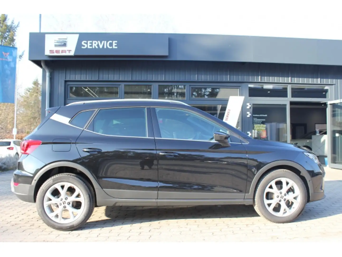 SEAT Arona Arona 1.0 EcoTSI FR DSG LED. SHZ. RückFahr. FXL Schwarz - 1