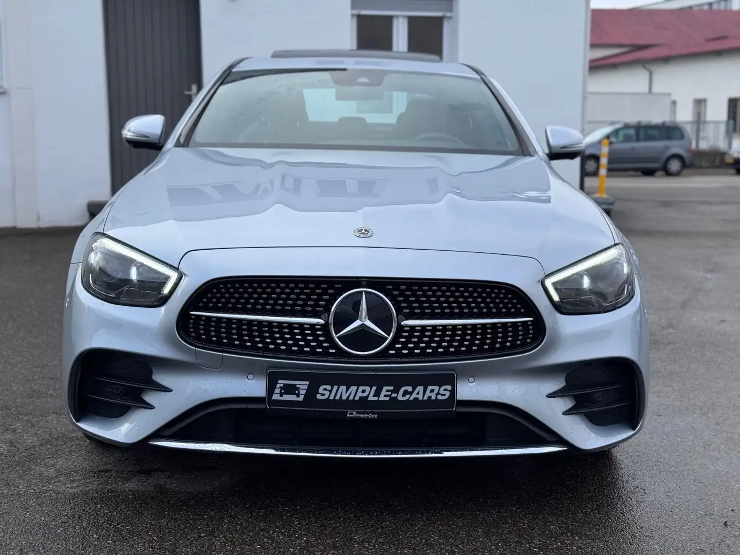 Mercedes-Benz E 450 4Matic *AMG*360°*GLAS*FACELIFT*WIRDESCREEN Argintiu - 2