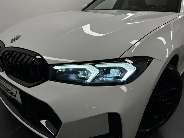 BMW 3 Series view 8
