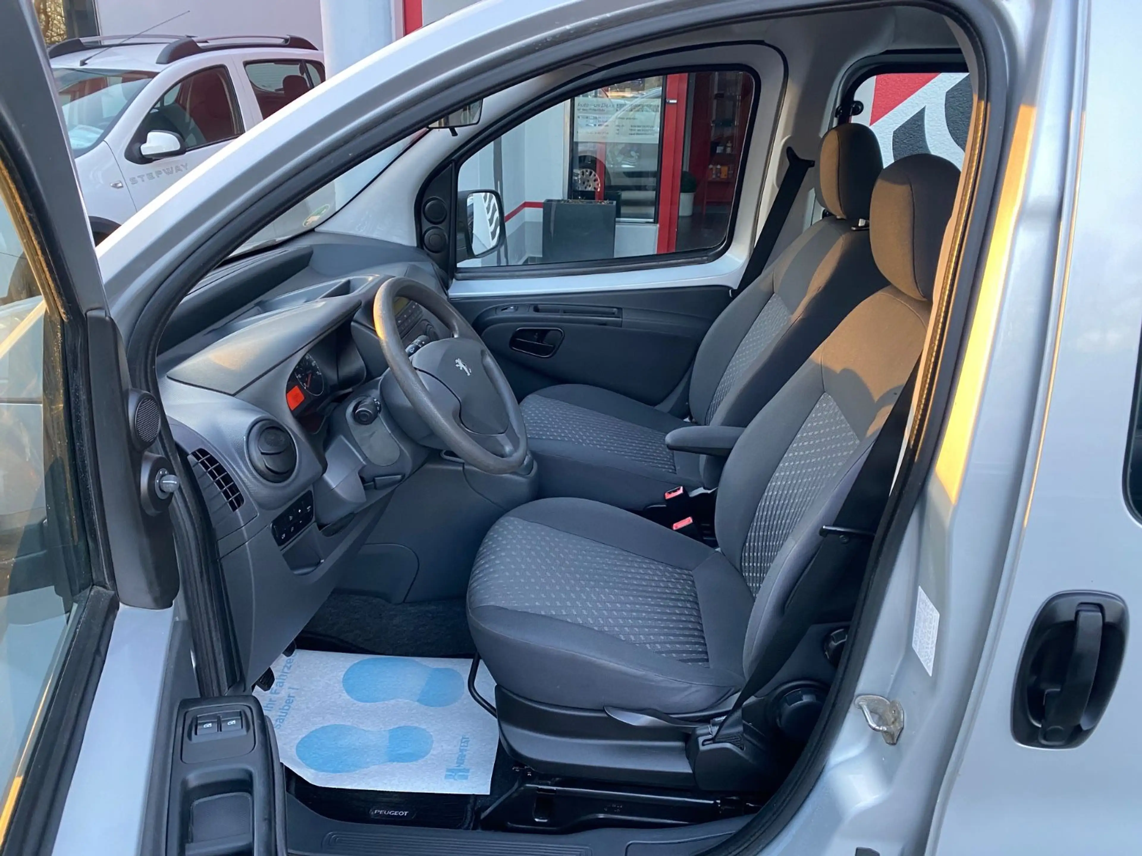 Peugeot Bipper Tepee Klima Schiebetür li+re 84tkm — photo 13