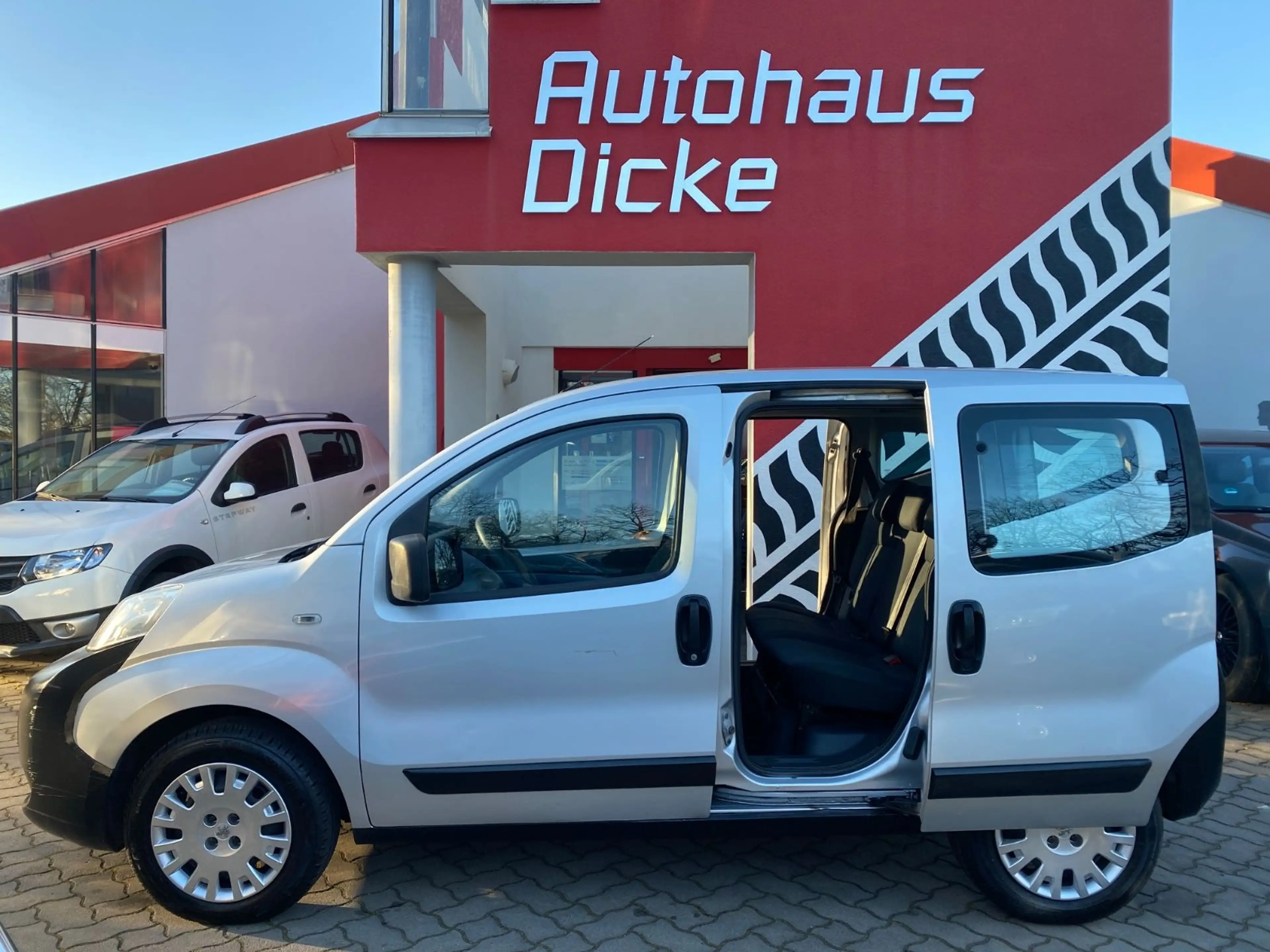 Peugeot Bipper Tepee Klima Schiebetür li+re 84tkm — photo 3