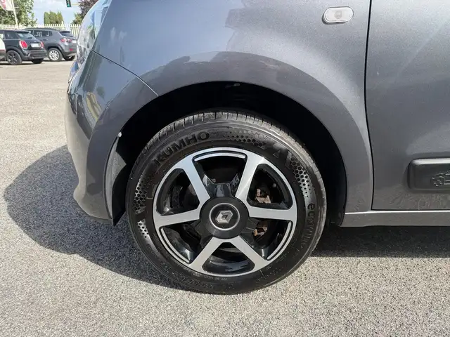 Renault Twingo view 8