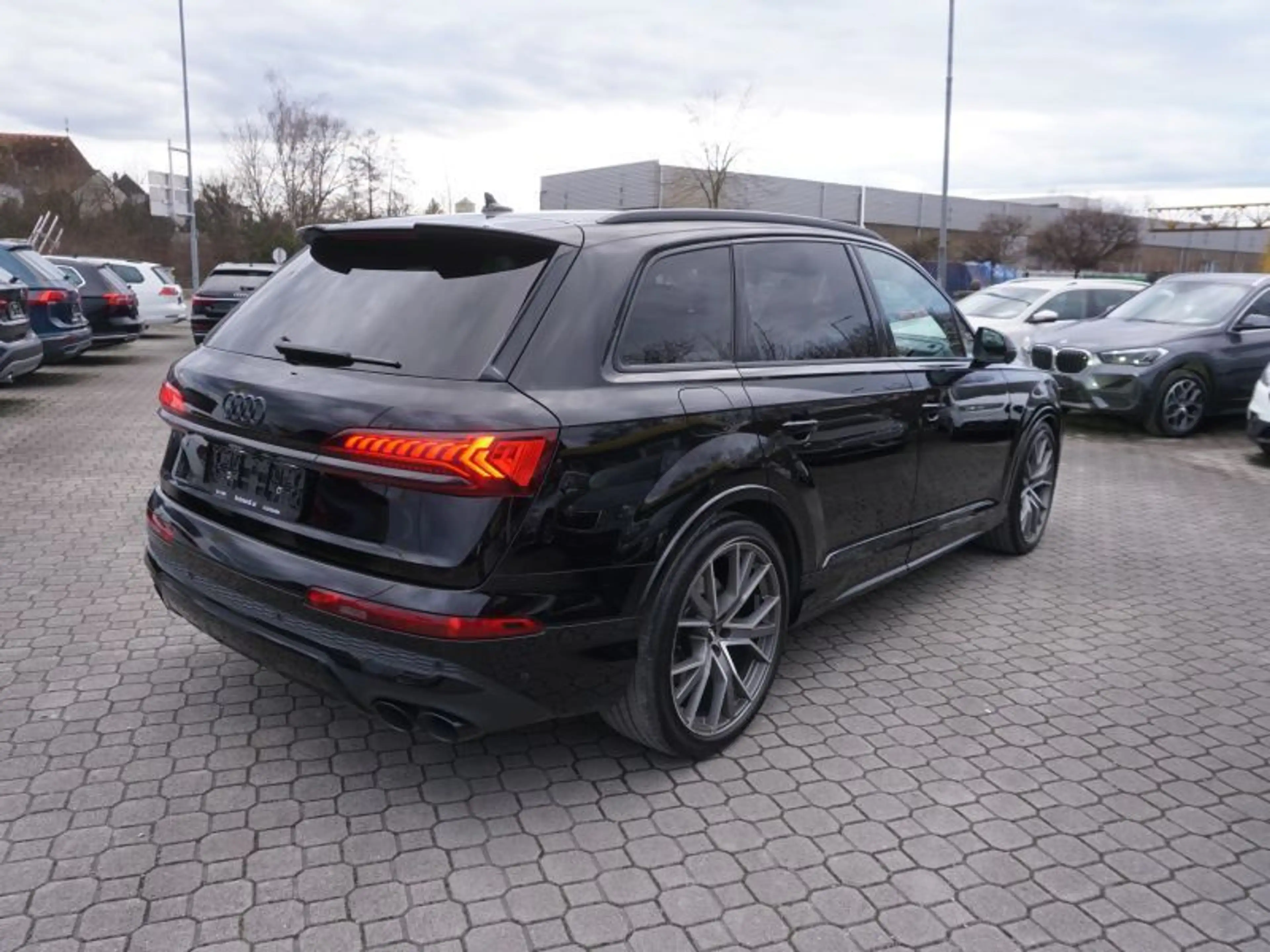 Audi SQ7 TDI quattro *TOPAUSSTATTUNG* — photo 4