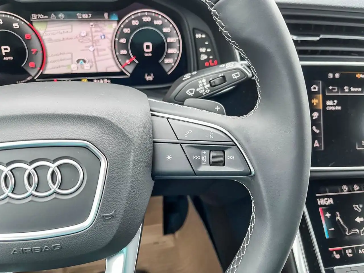 Audi Q7 снимка Audi Q7