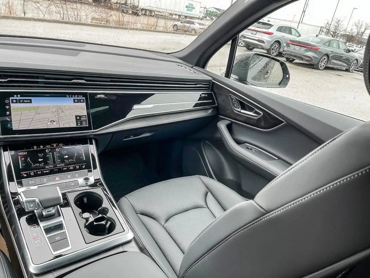 Audi Q7 снимка Audi Q7
