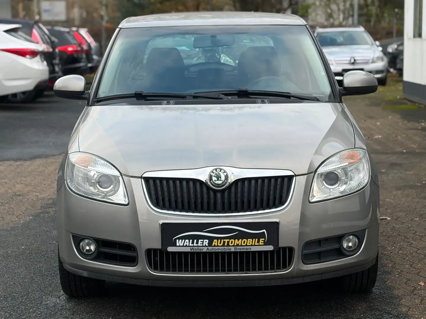 Skoda Fabia 1.6 Lim. AUTOMATIK / SHZ / 2.HAND Beige - 2