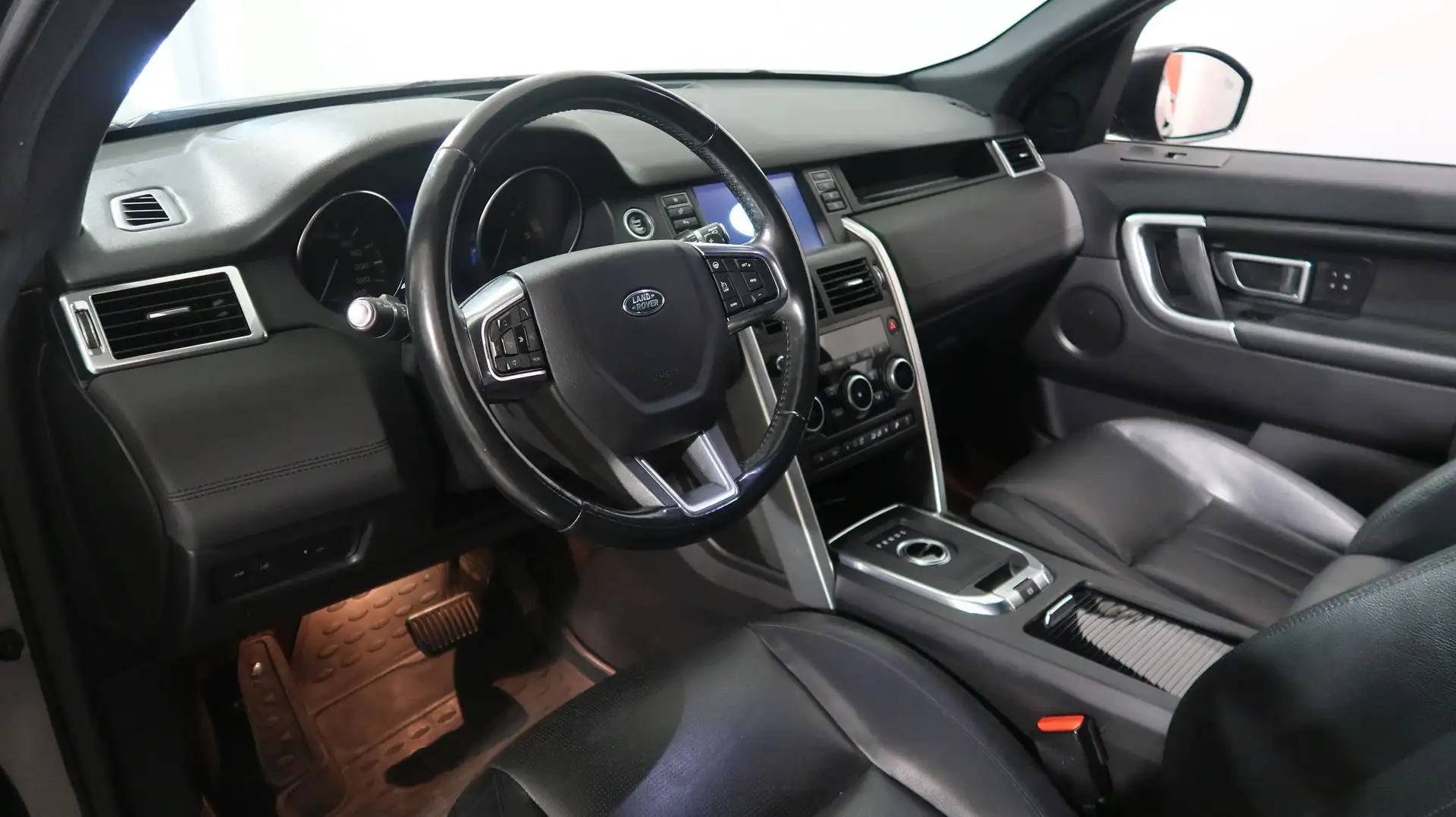 Land Rover Discovery Sport 2.0 TD4 180 aut. Pure Premium Business Edit. #7 P - 2