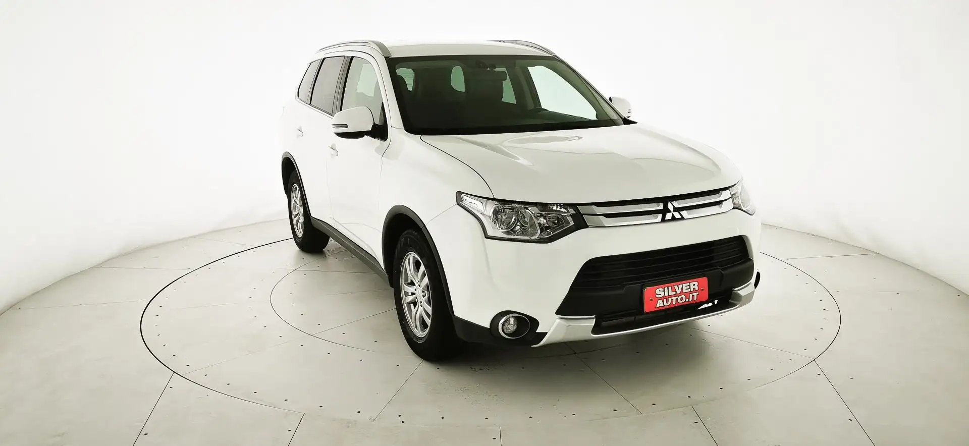 Mitsubishi Outlander 2.2 DI-D 4WD Instyle 5p. Weiß - 1
