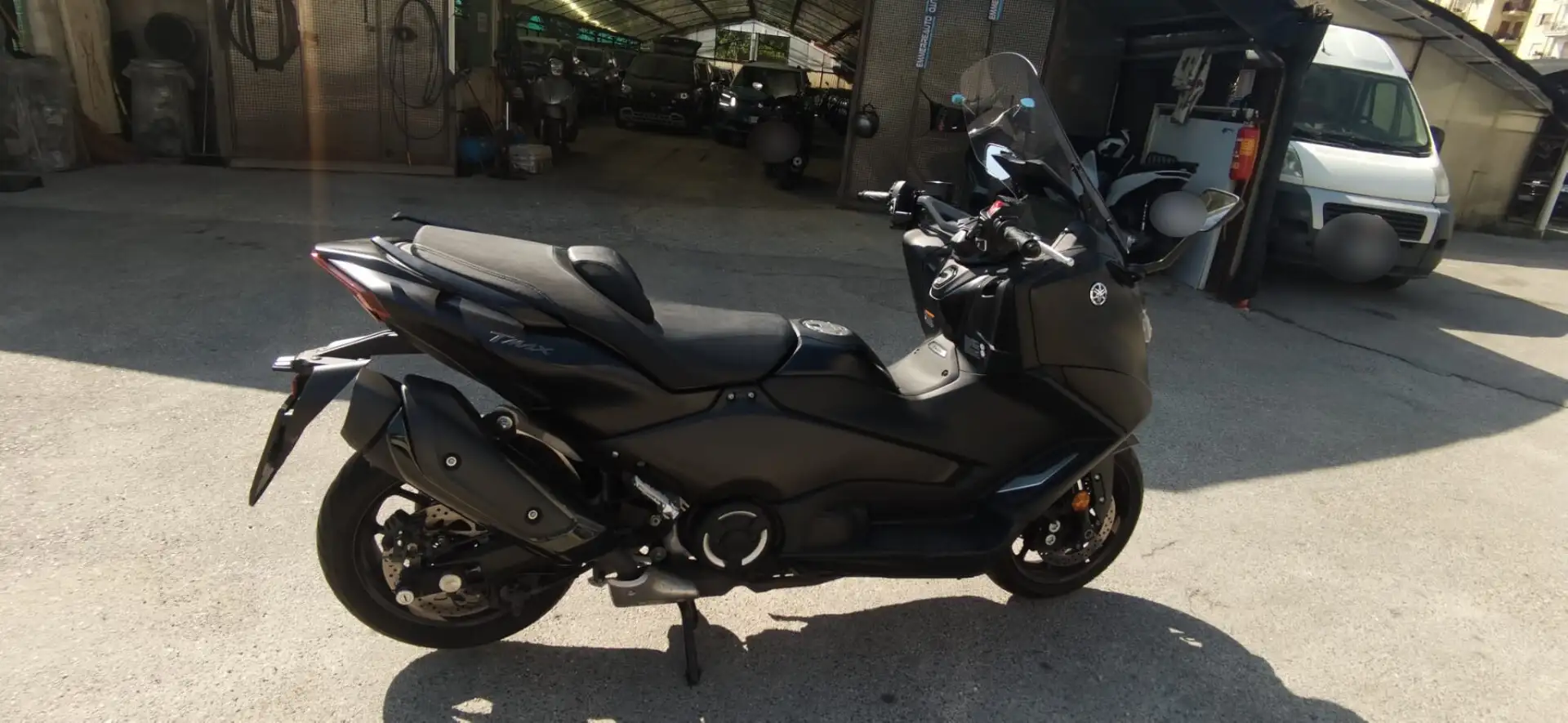 Yamaha TMAX 560 - 1
