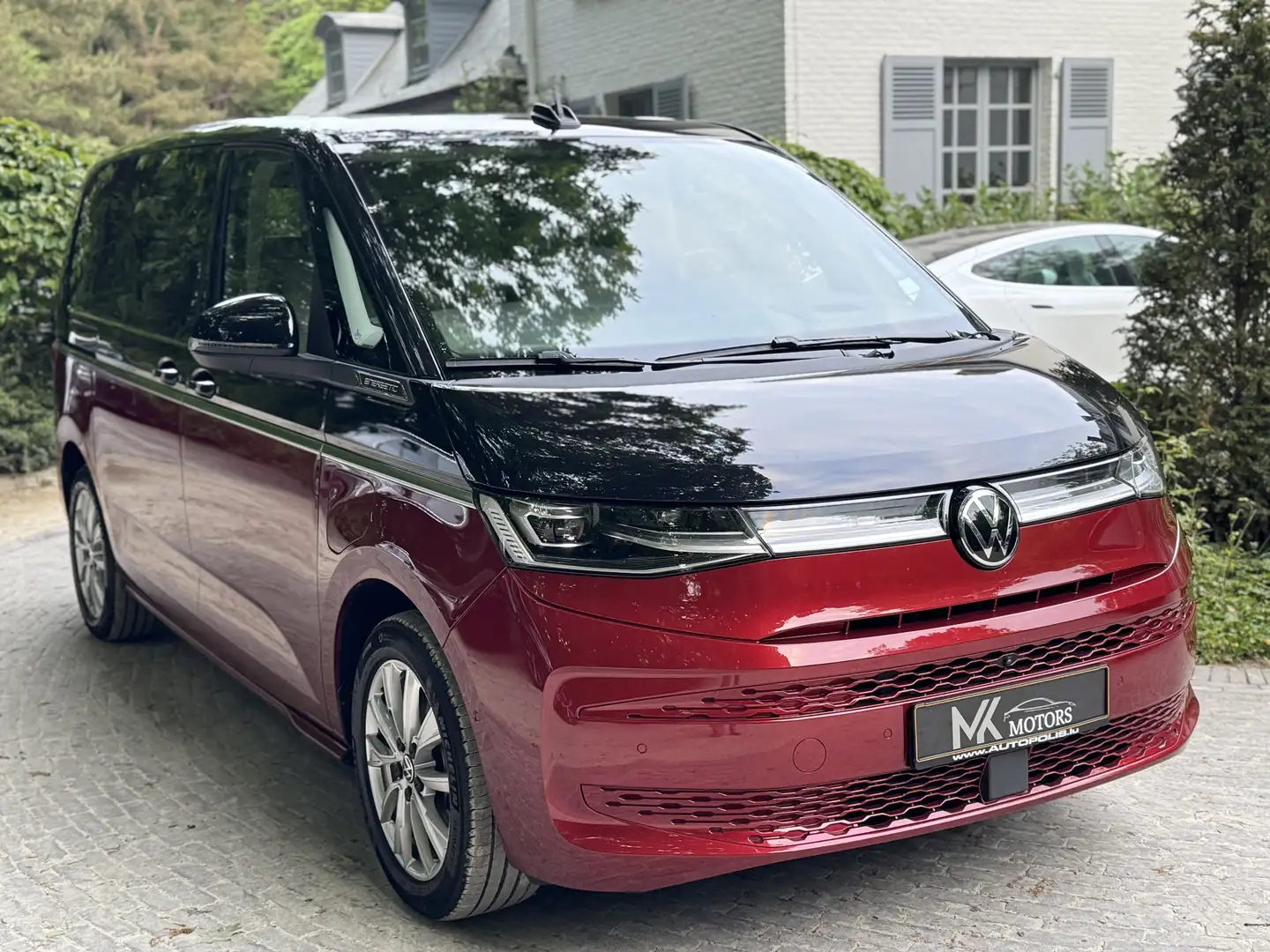 VOLKSWAGEN Multivan