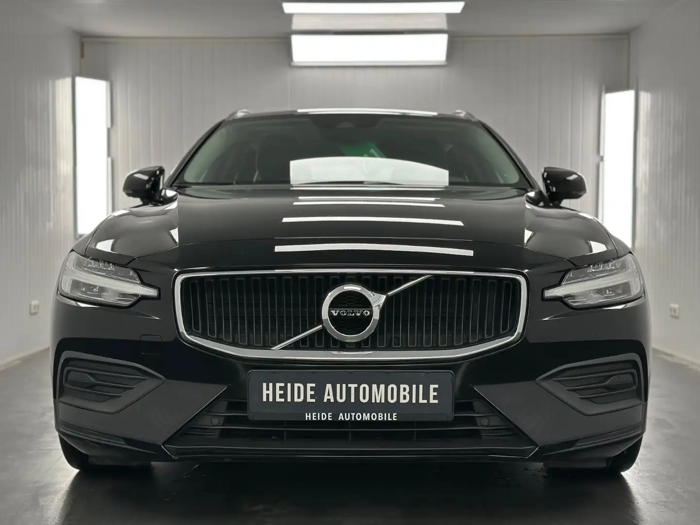 Volvo V60 Kombi Momentum Pro Ahk Dab Schwarz - 2