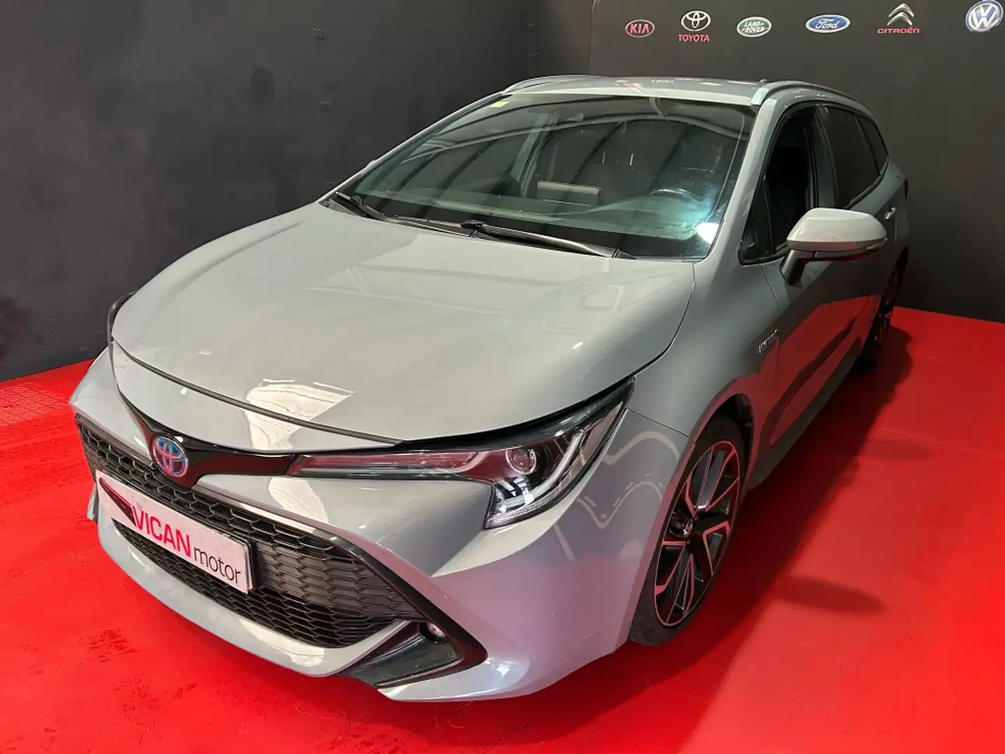 Toyota Corolla 180H Advance Gris - 2