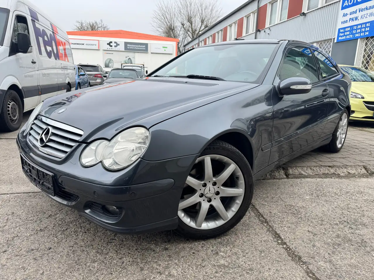 Mercedes-Benz C 230