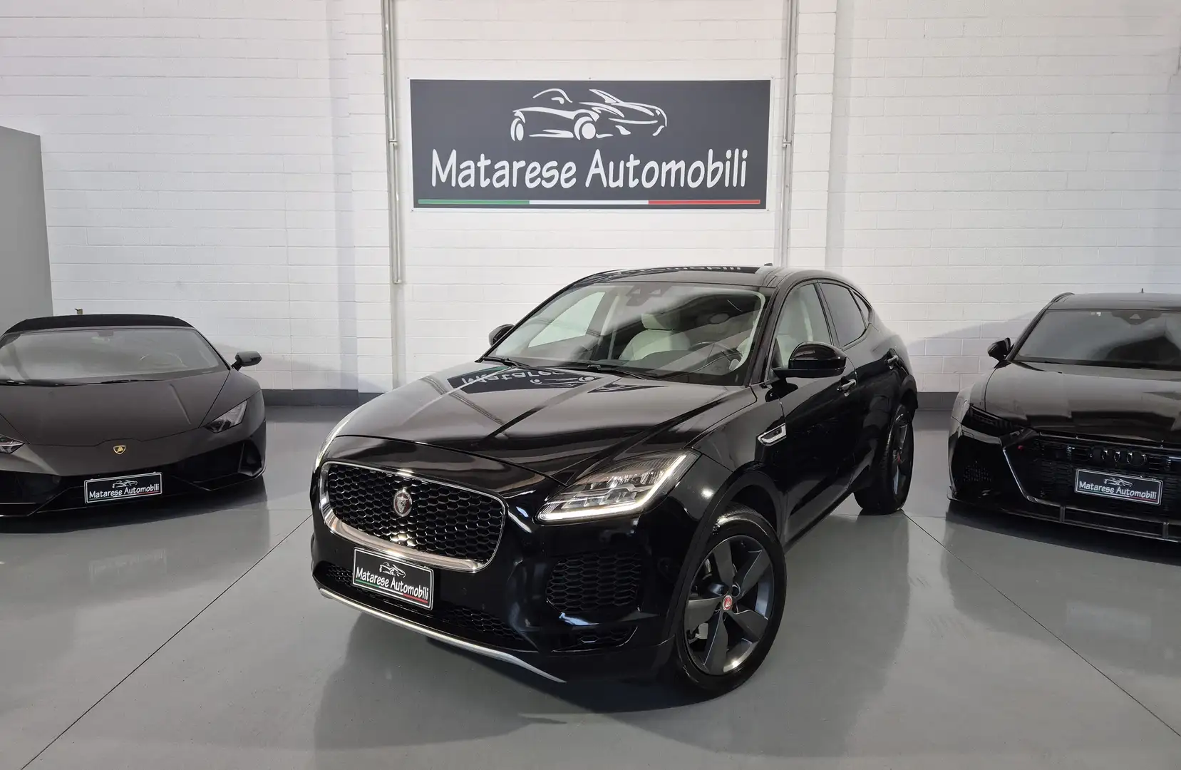Jaguar E-Pace 2.0cc 150 AWD 4x4 Automatica Navi Tetto Retrocamer Nero - 1
