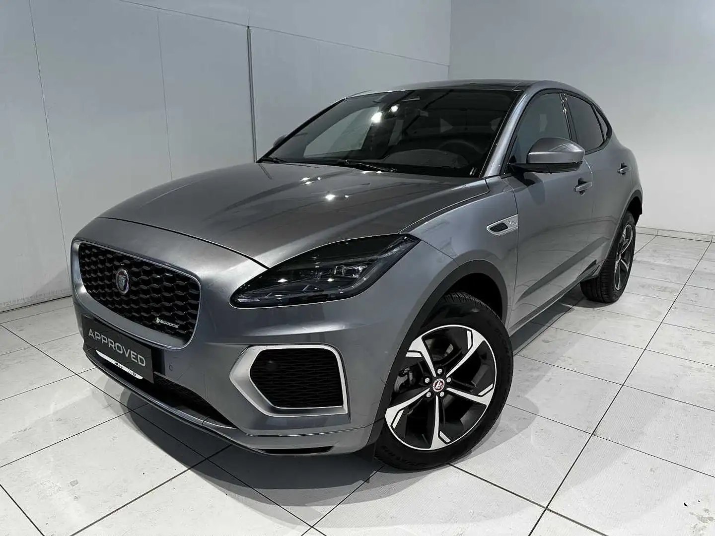 Jaguar E-Pace R-Dynamic SE IVA ESPOSTA Šedá - 1