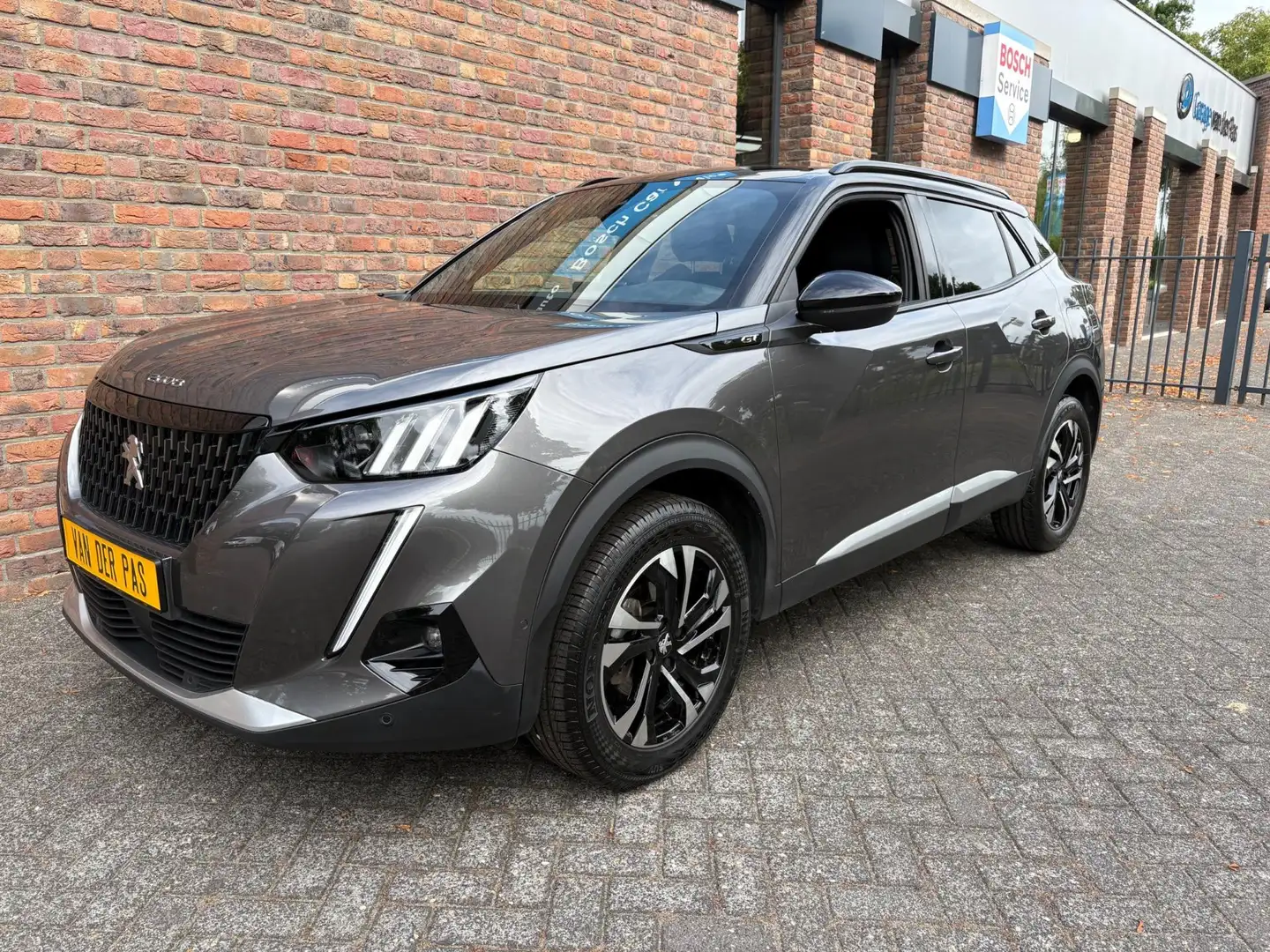 Peugeot 2008 1.2 PureTech 130PK Automaat GT-line |Navi|Camera|C Grigio - 1