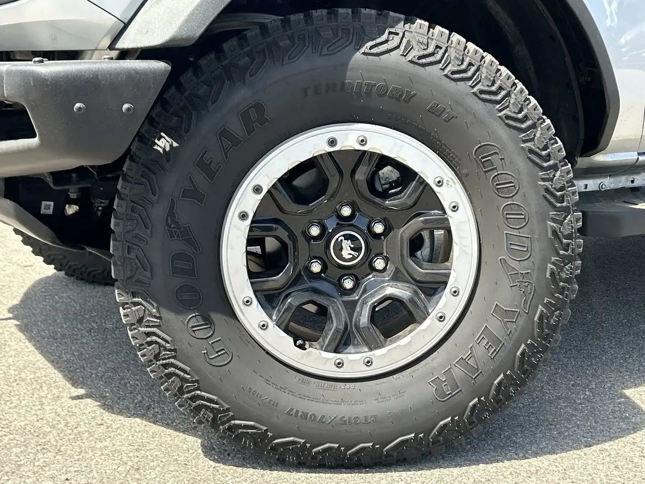 Ford Bronco photo Ford Bronco