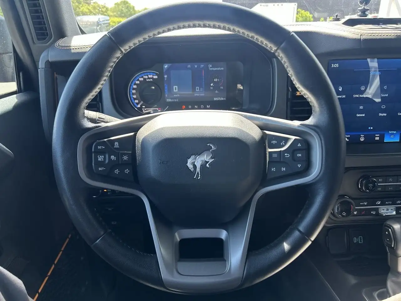 Ford Bronco photo Ford Bronco