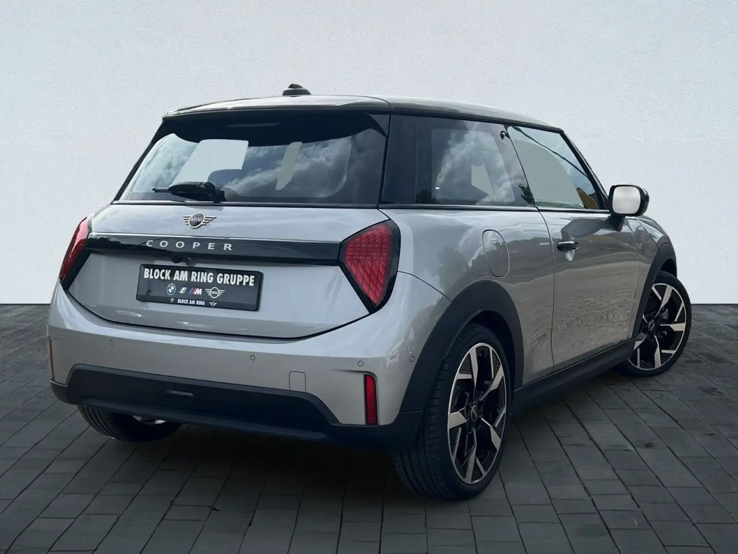 MINI Cooper C Favoured Trim HuD,LED,DA,PA,JCW-Sitze Plateado - 2