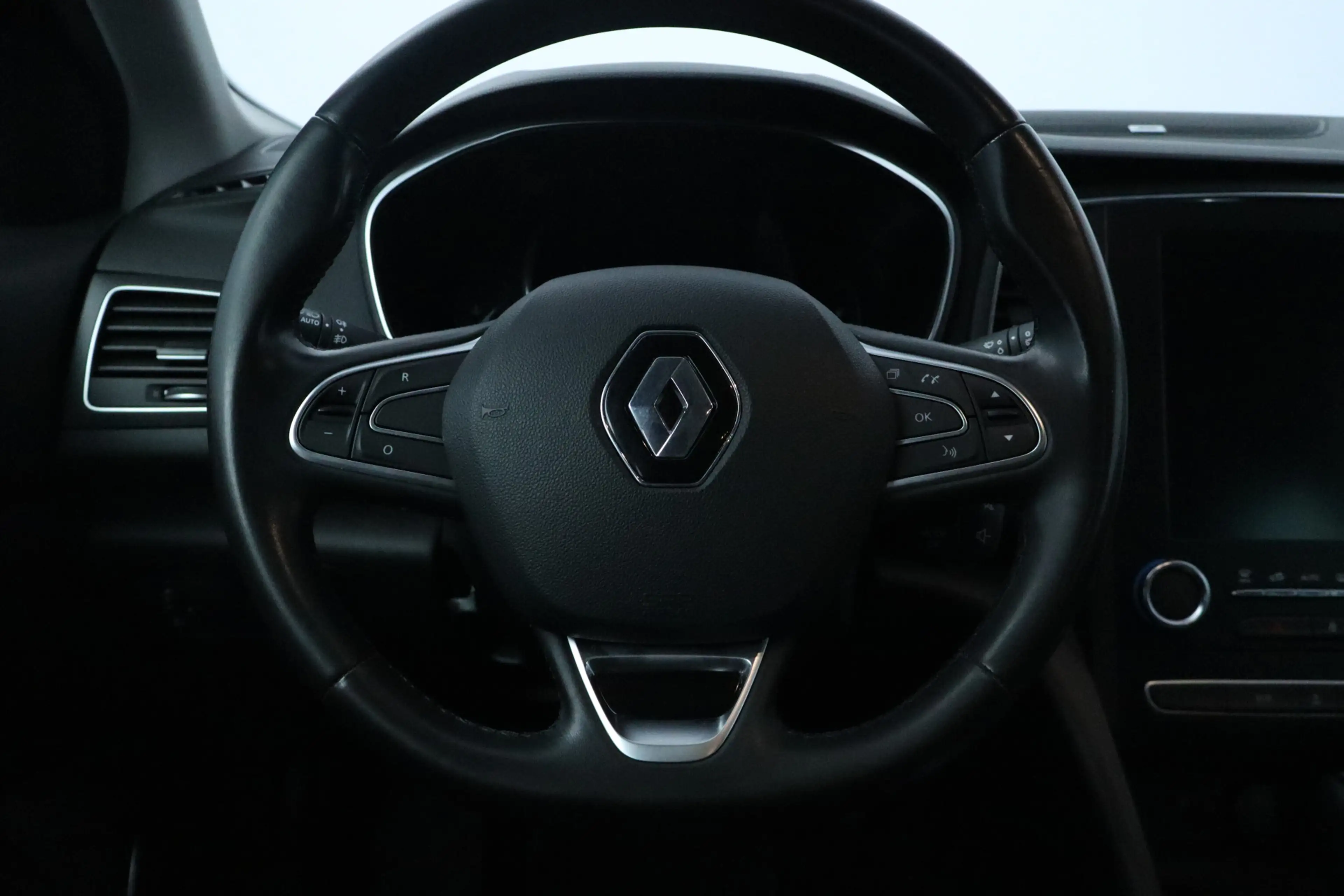 Renault Megane Estate 1.3 TCe Bose/ Automaat/ Trekhaak/ 17'' LMV/ — photo 27