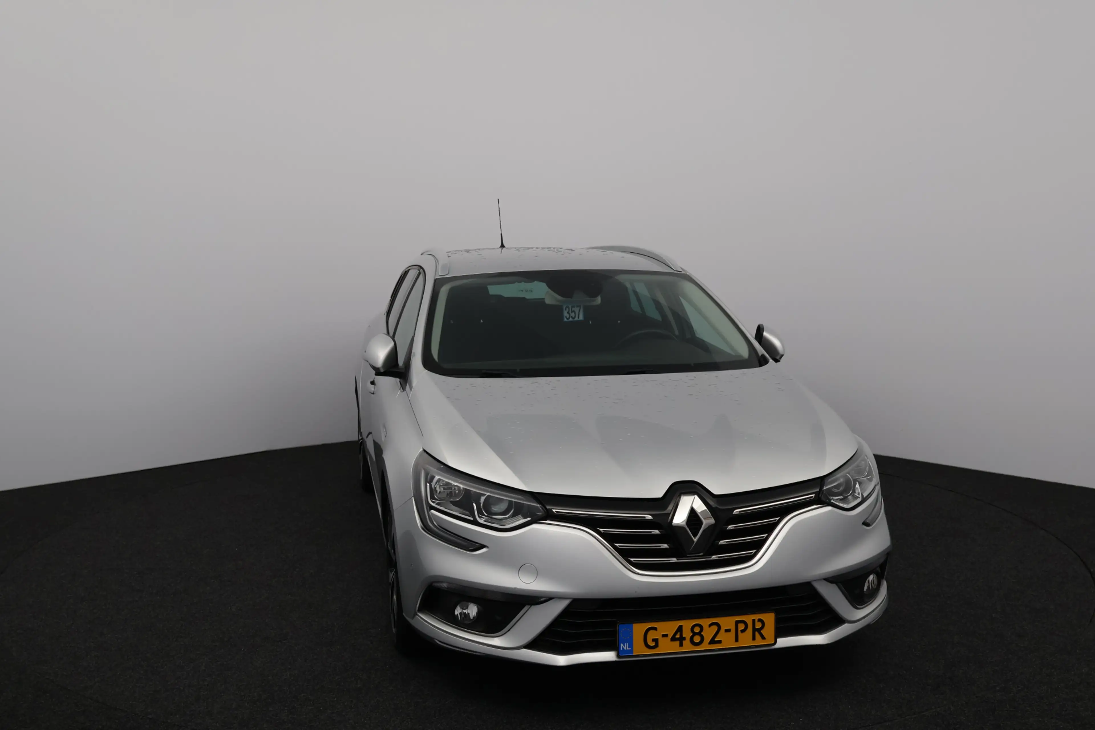 Renault Megane Estate 1.3 TCe Bose/ Automaat/ Trekhaak/ 17'' LMV/ — photo 8