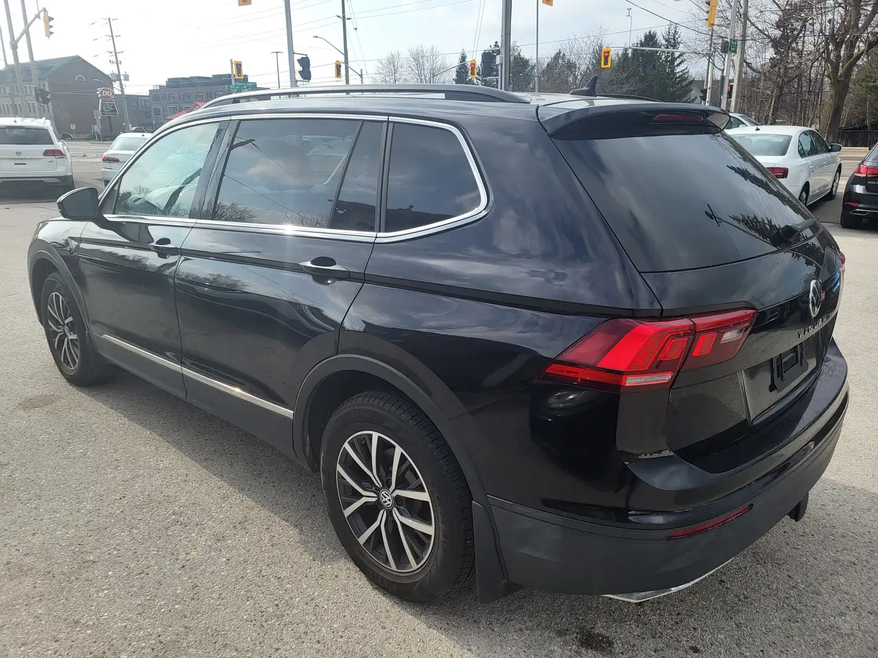 Volkswagen Tiguan снимка Volkswagen Tiguan