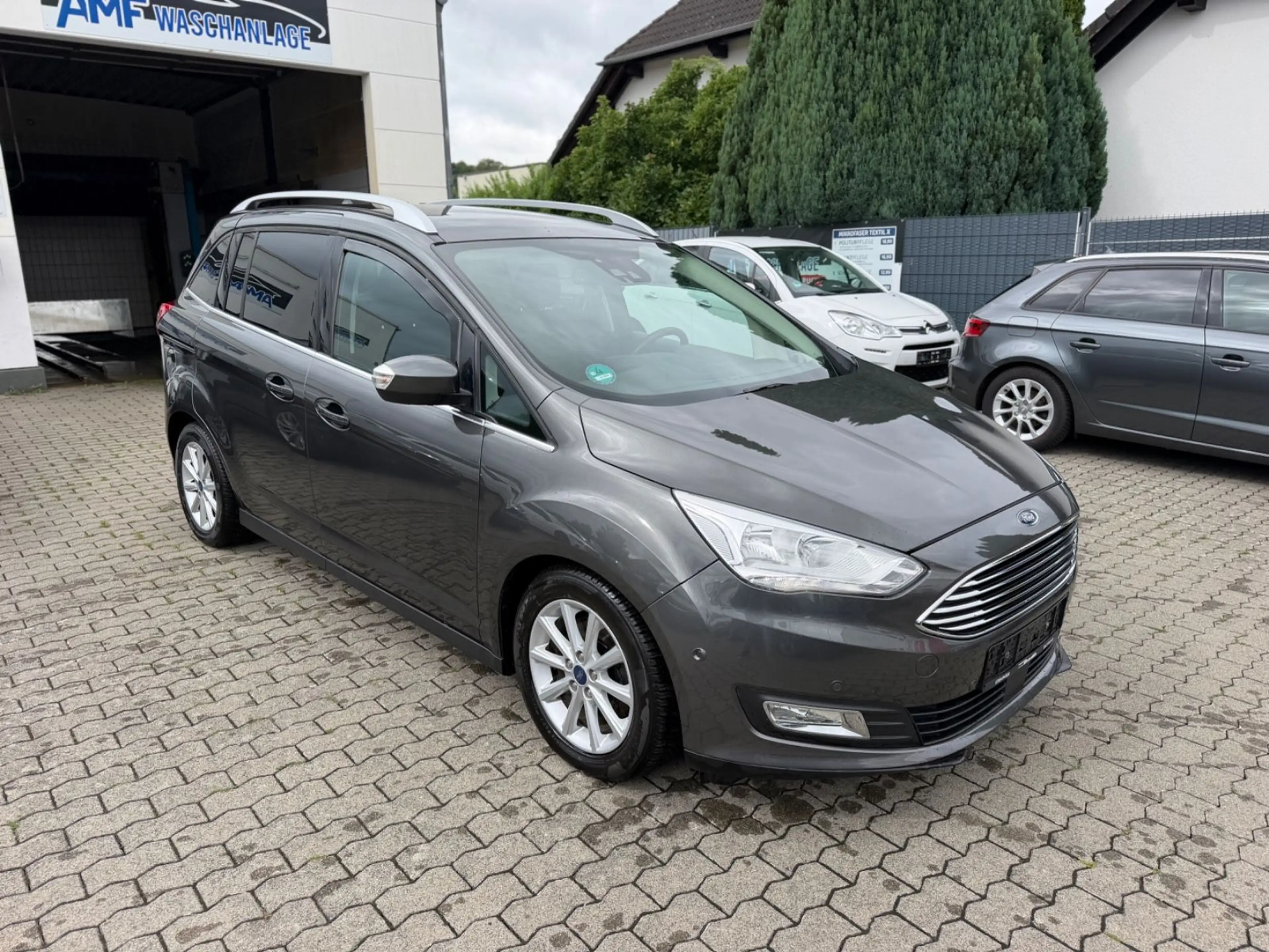 Ford Grand C-Max Grand C-MAX Titanium — photo 2