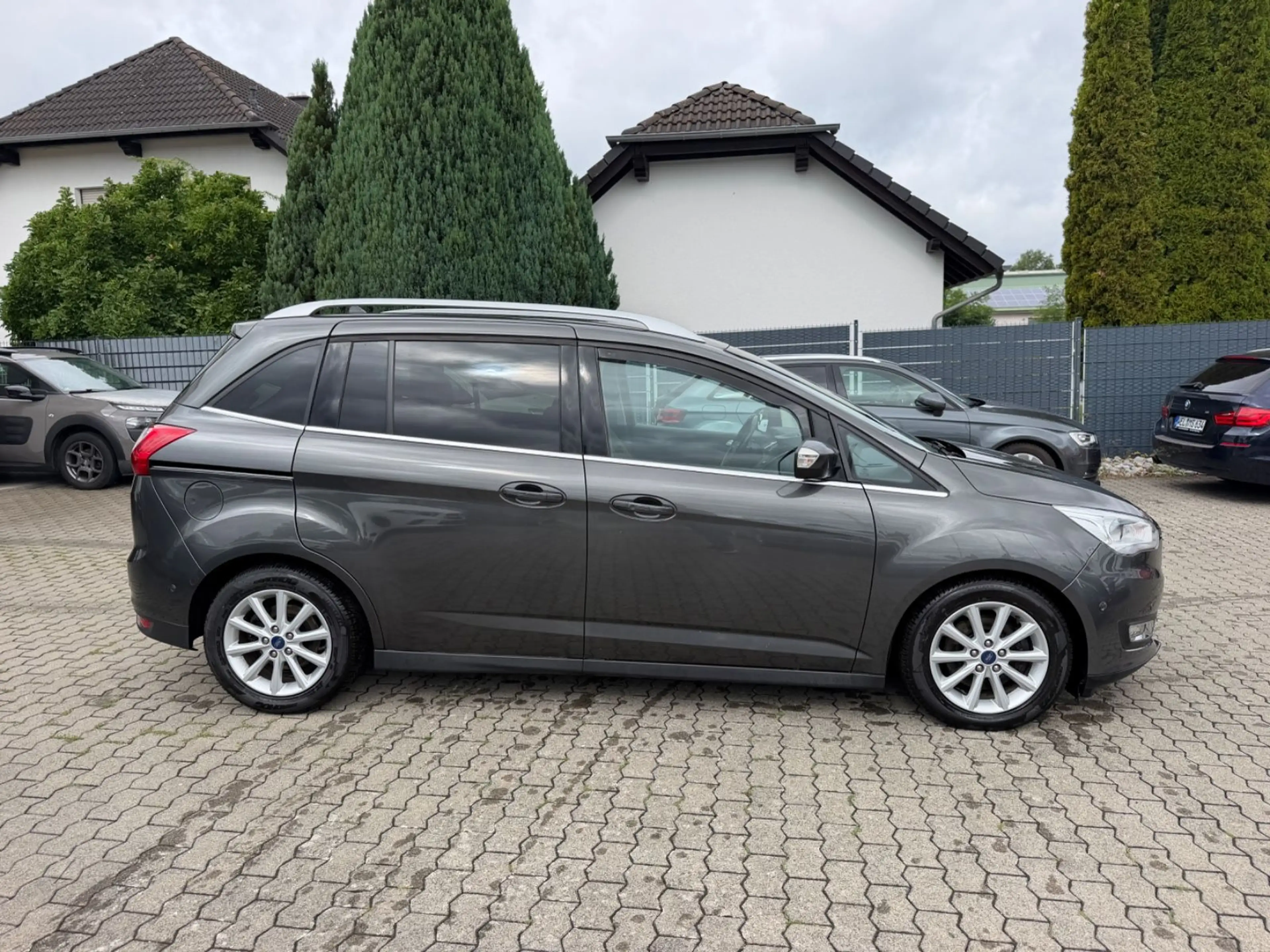 Ford Grand C-Max Grand C-MAX Titanium — photo 4