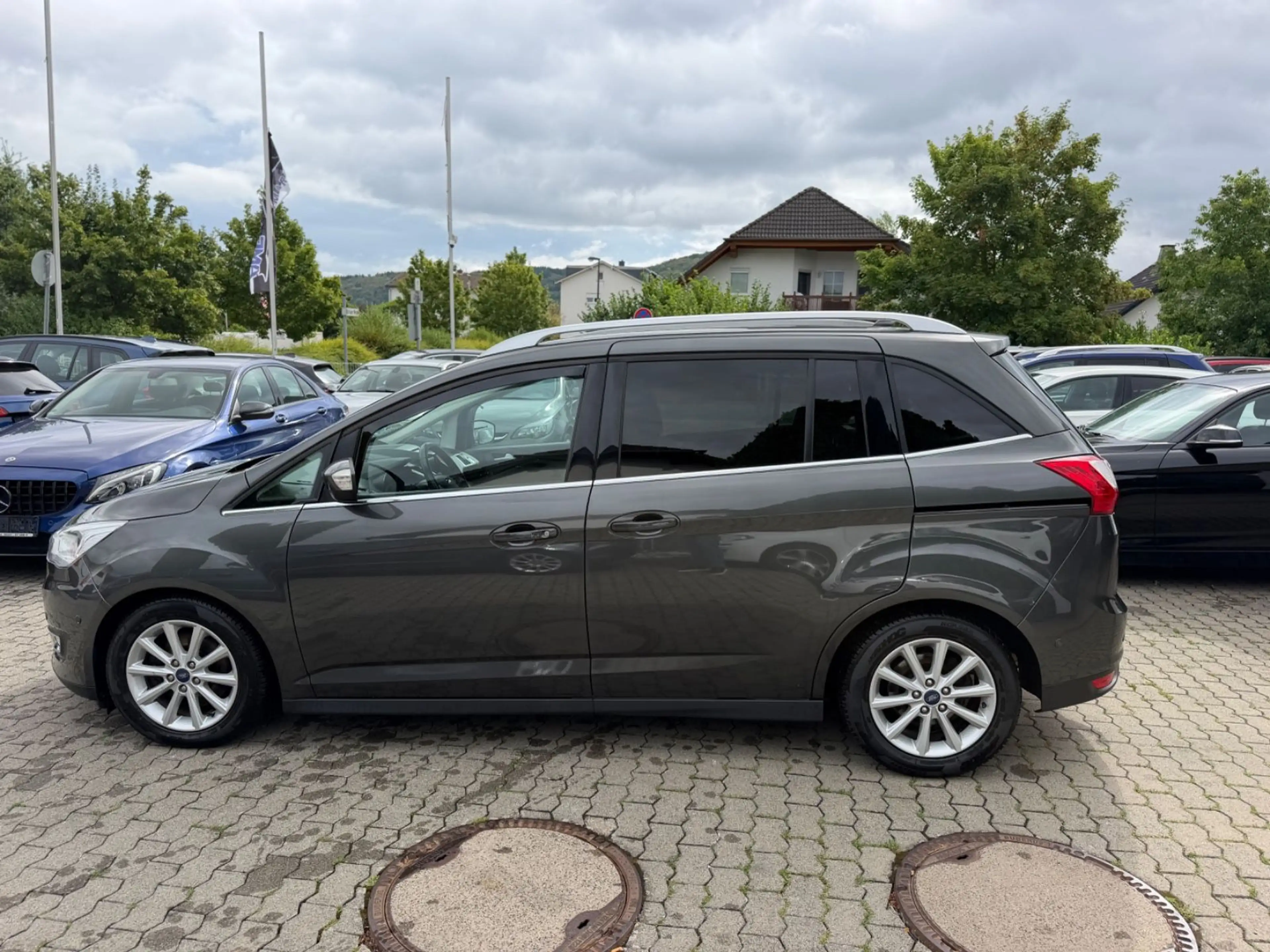 Ford Grand C-Max Grand C-MAX Titanium — photo 5