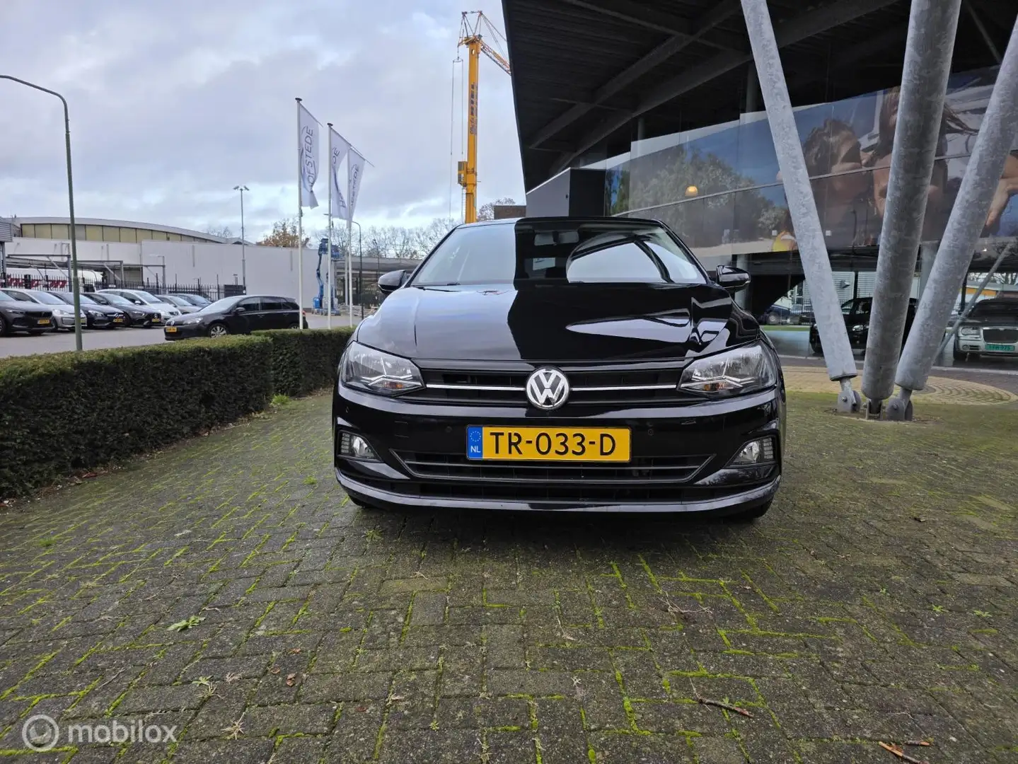 Volkswagen Polo 1.0 TSI Comfortline Zwart - 2
