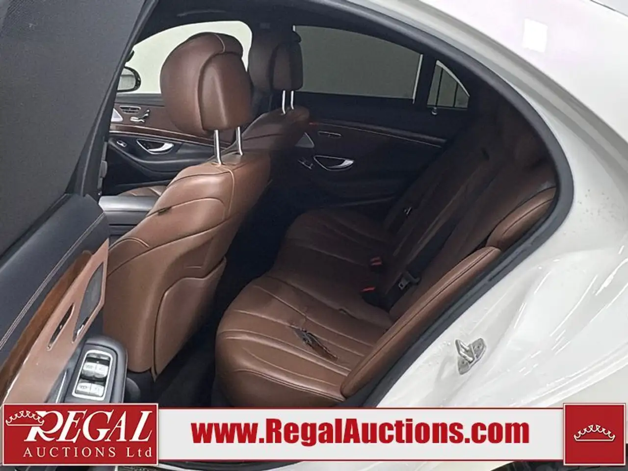 Mercedes-Benz S-Class снимка Mercedes-Benz S-Class