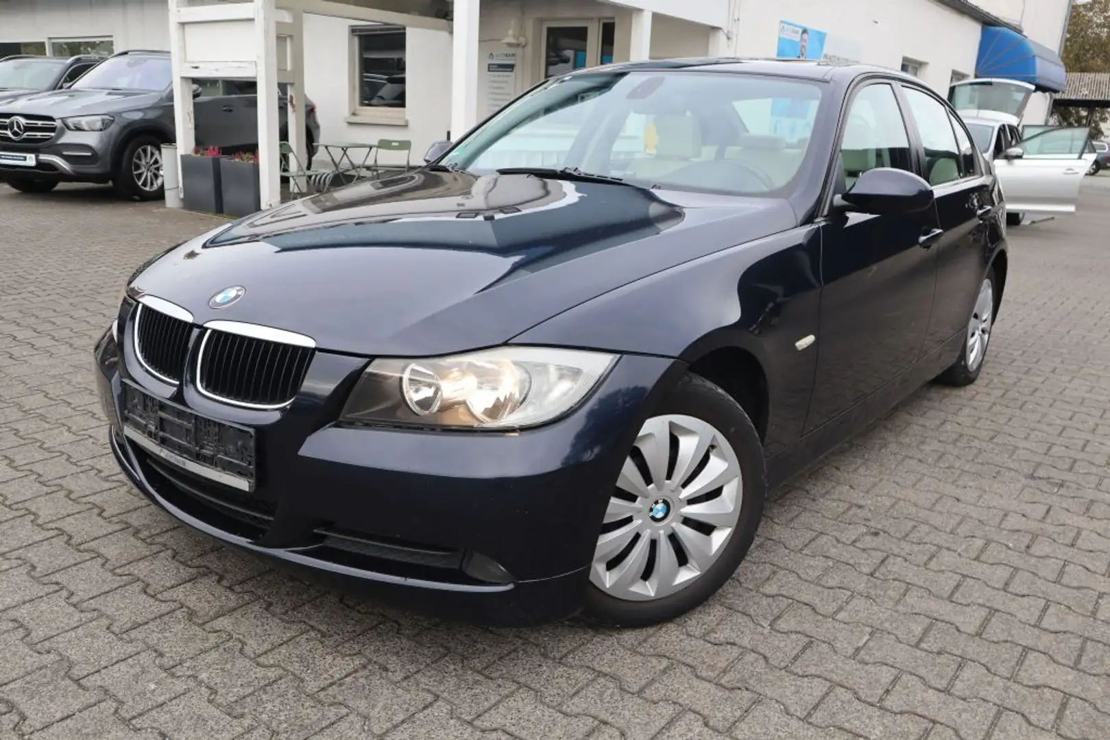 BMW 320 320i Aut. - 1