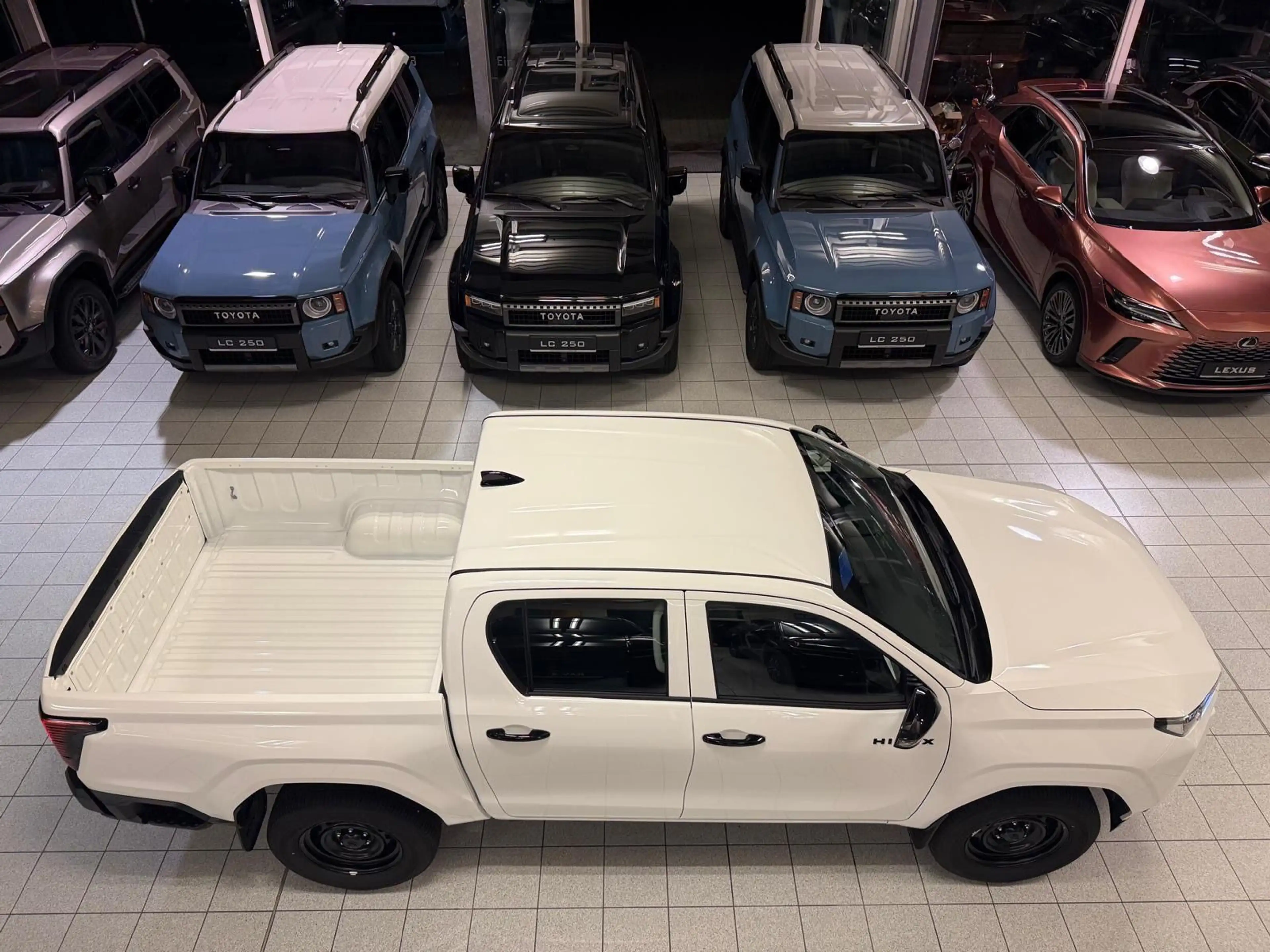 Toyota Hilux HILUX DOUBLE CAB-MILD HYB.-DUTY-4x4-NEUES MODELL — photo 12