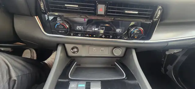 Nissan X-Trail view 17