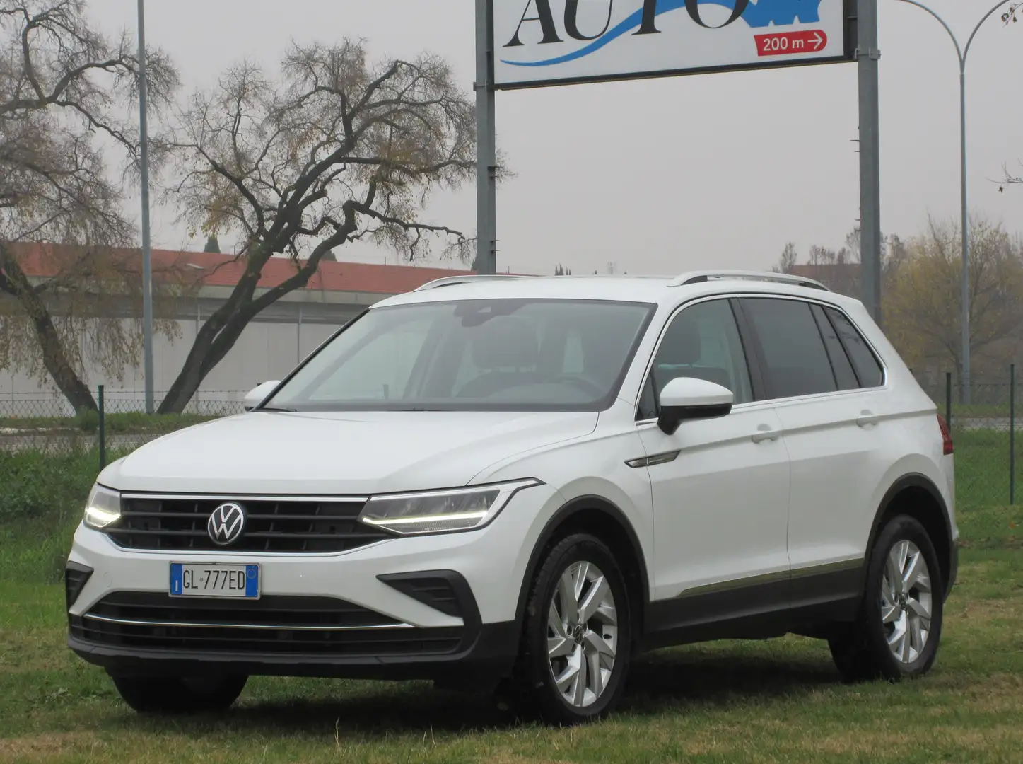 Volkswagen Tiguan 2.0 tdi Life 4motion 150cv DSG Bianco - 1