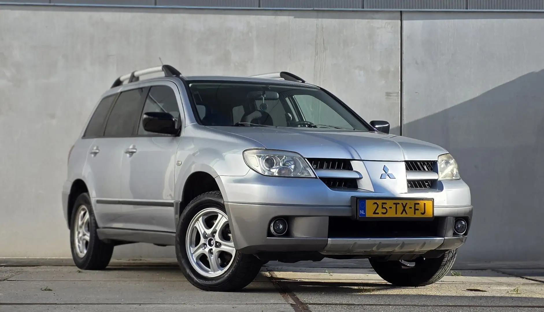 Mitsubishi Outlander Sport 2.0 Invite+ Airco Trekhaak Bleutooth Nieuwe Grau - 2