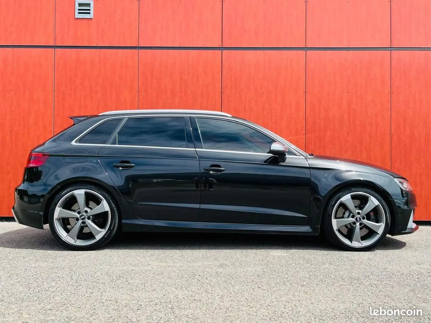Audi RS3 2.5 TFSI Turbo Quattro 367 CH - 2