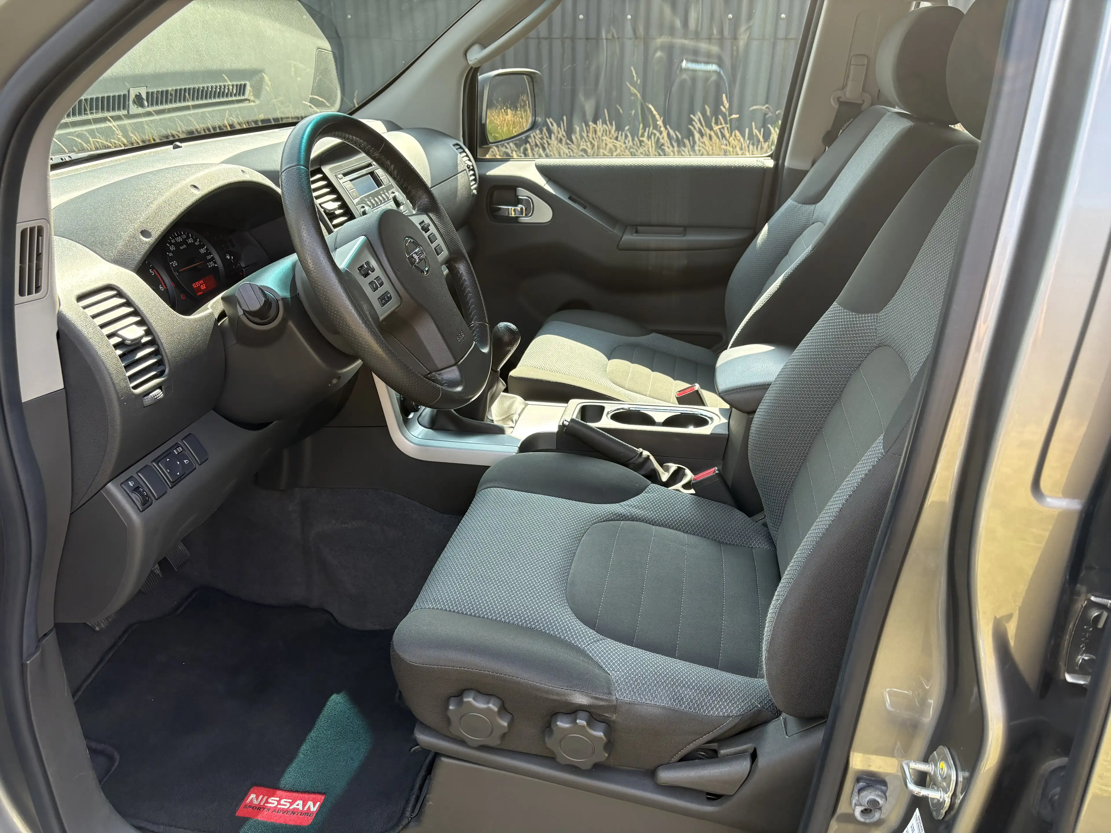 Nissan Navara 2.5 DCI*4WD*H.TOP*103000 KM CERTIFIES !!! — photo 7