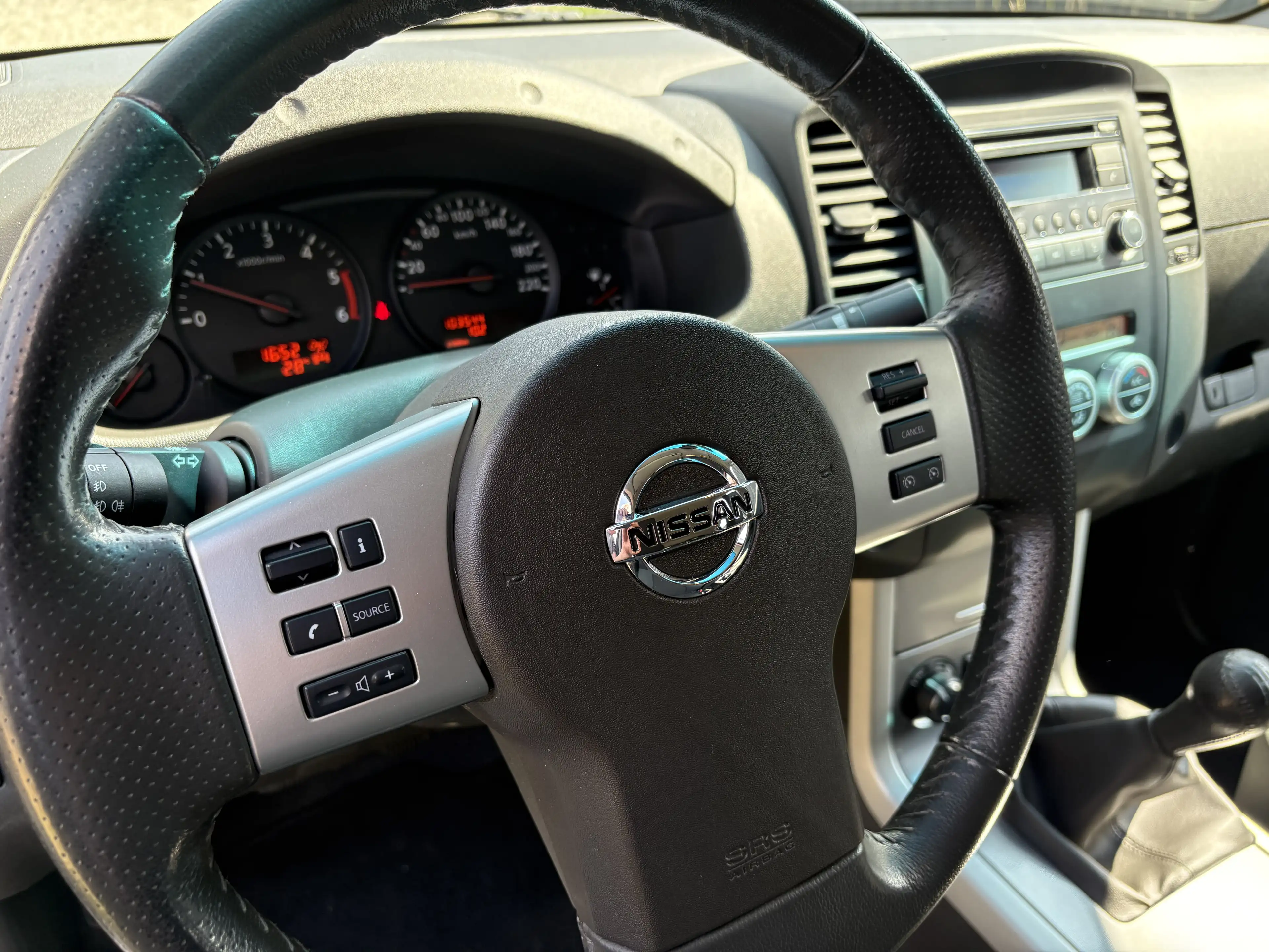 Nissan Navara 2.5 DCI*4WD*H.TOP*103000 KM CERTIFIES !!! — photo 6