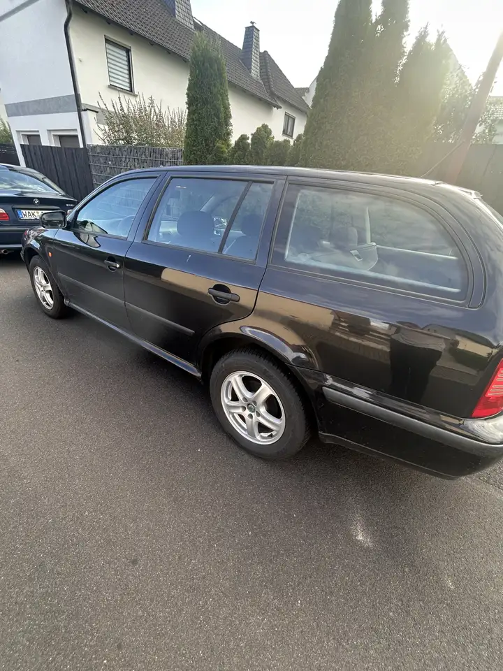 Skoda Octavia 1.6 Combi GLX, foto 6