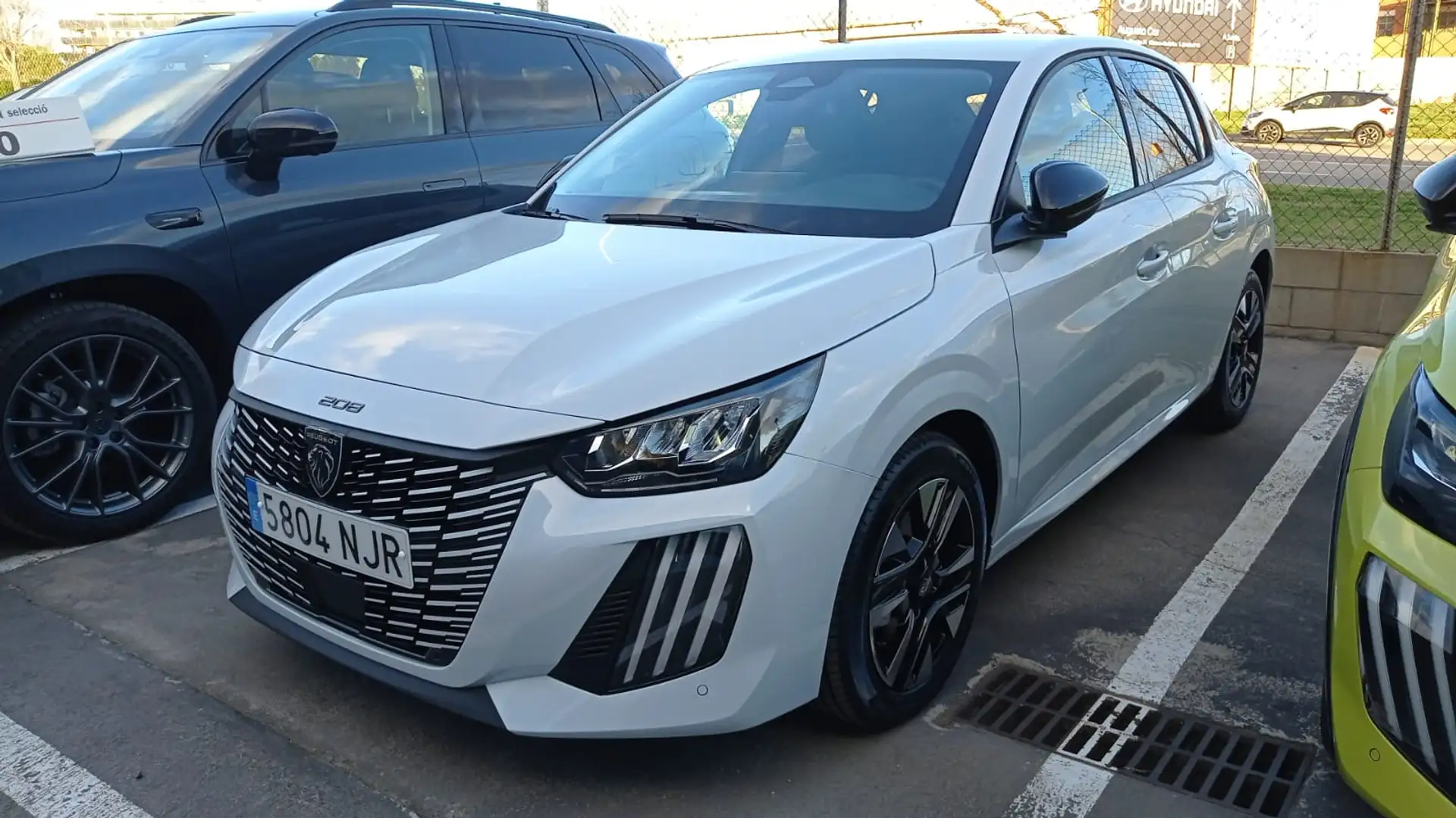 Peugeot 208 1.2 Puretech S&S Allure 100 - 1