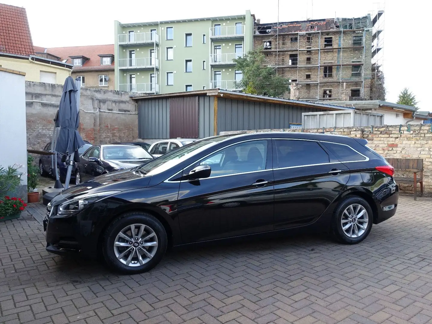 Hyundai i40 cw blue Trend, EU6, 2.Hand ,TÜV/Service neu Schwarz - 2