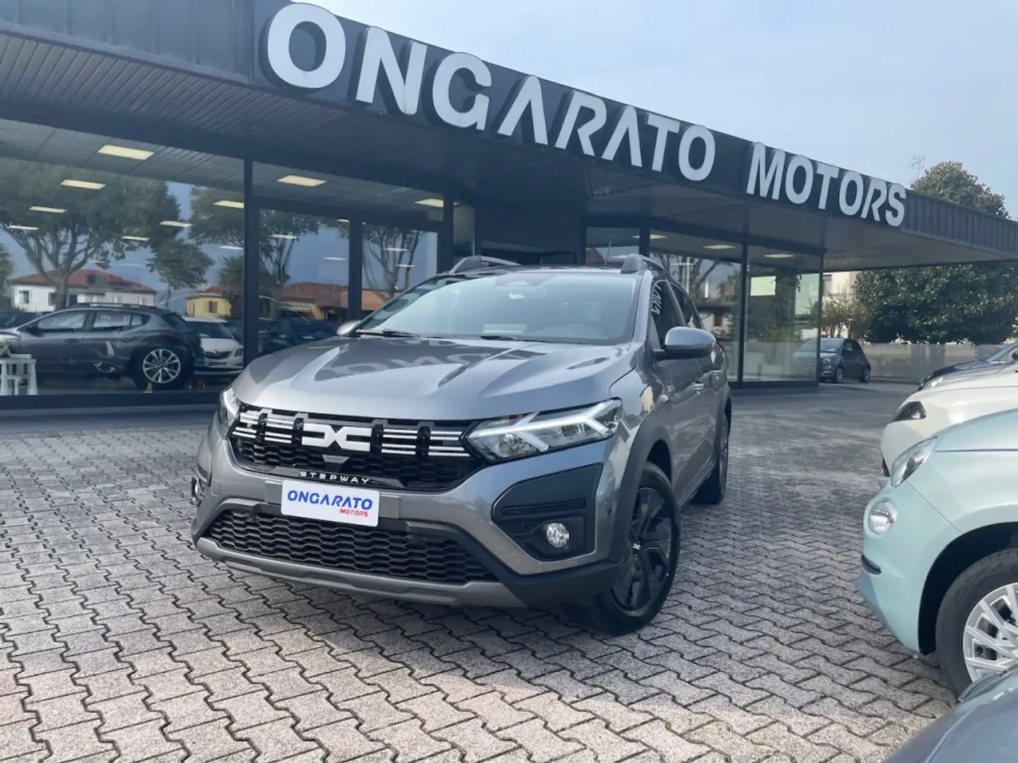 Dacia Sandero Stepway 1.0 TCe ECO-G Expression #PackCityPlus Grigio - 1