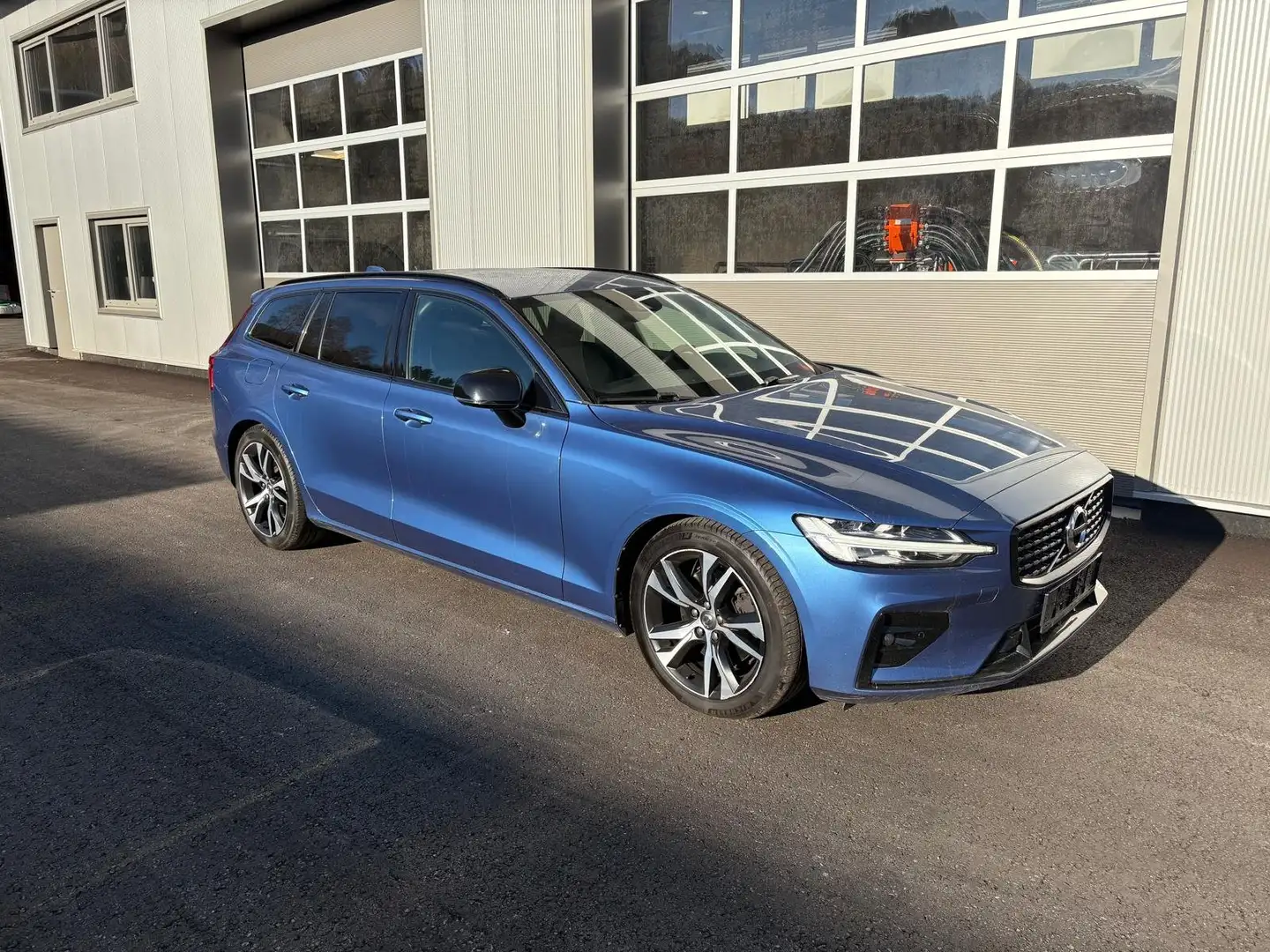 Volvo V60 V60 B4 R-Design Aut. R-Design ***TOP*** Blu/Azzurro - 1