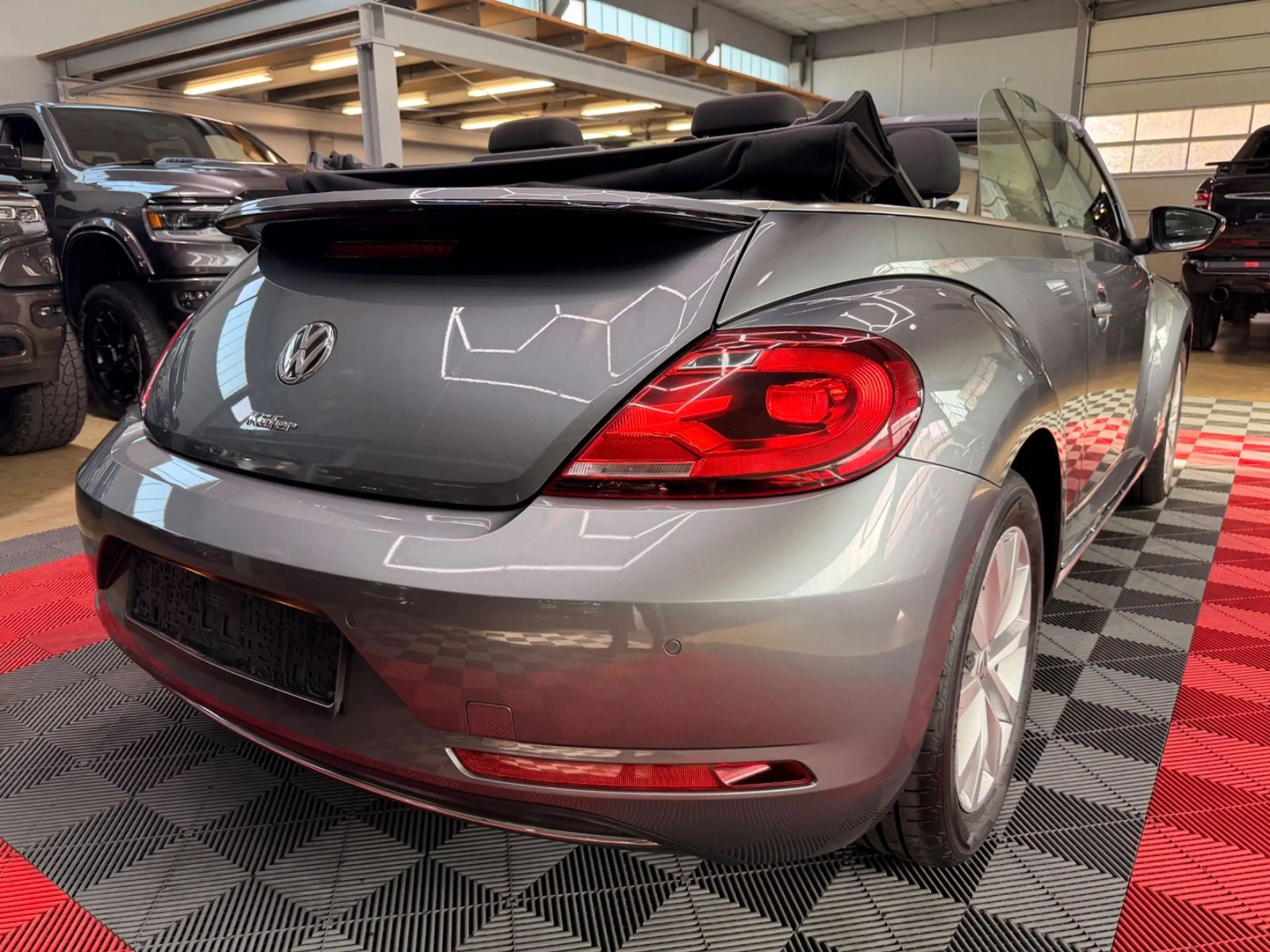 Volkswagen Beetle Cabriolet SOUND Design — photo 8