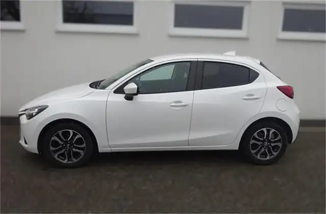 Mazda 2 G75 Takumi
